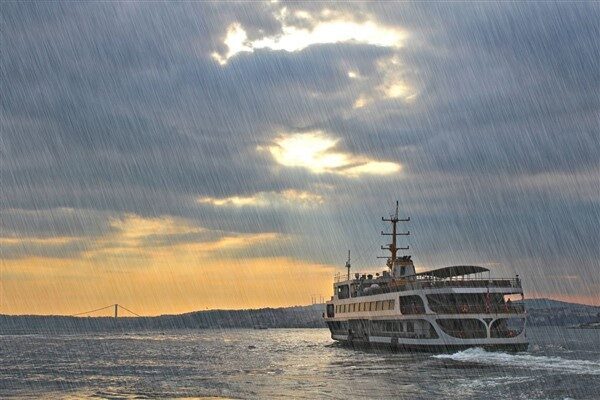 AKOM'un Çarşamba günü itibarıyla yayımladığı haftalık hava tahmin raporuna göre; İstanbul’da bugün