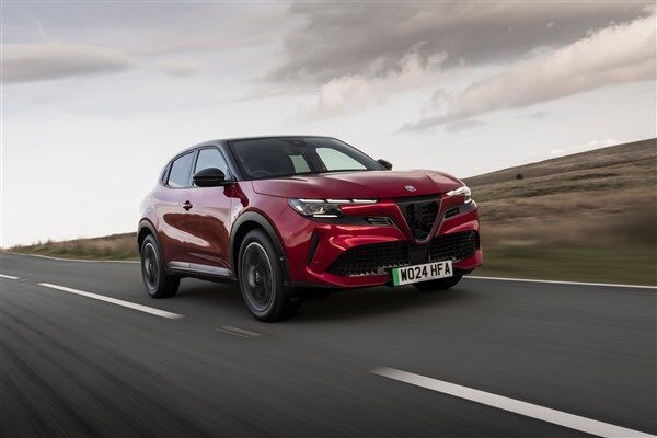 Alfa Romeo, Ağustos ayı boyunca Tonale ve Junior modelleri için