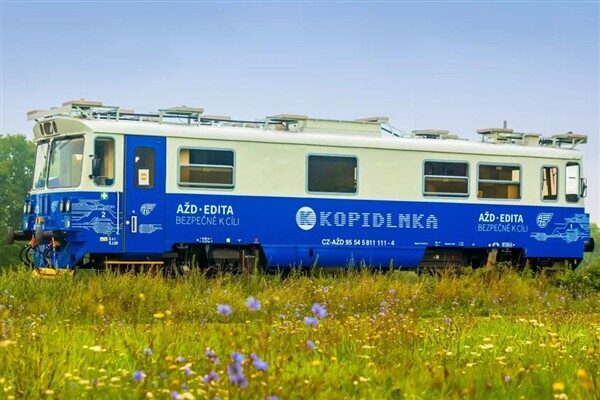 Edita adını taşıyan tren, Orta Bohemya'nın doğu ucundaki 24 kilometrelik