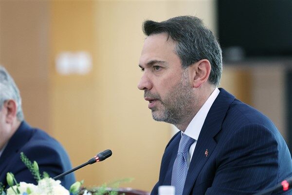 Enerji ve Tabii Kaynaklar Bakanı Bayraktar, Kilis’te Vali Tahir Şahin’i,