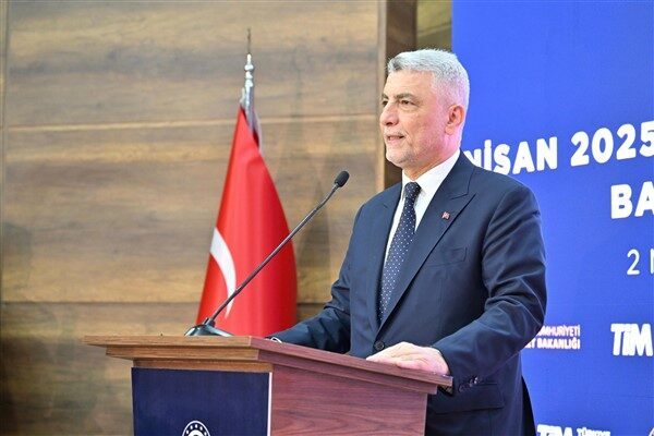 Ticaret Bakanı Bolat, ekonomide yüz güldüren verilerin gelmeye devam ettiğini