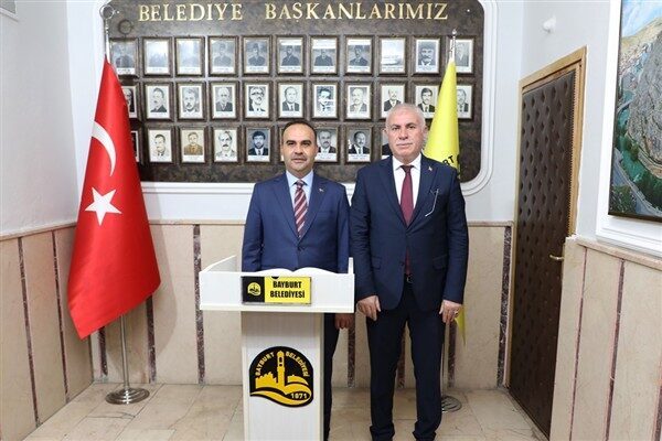 Bir dizi açılış ve temaslarda bulunmak üzere Bayburt’a giden Sanayi