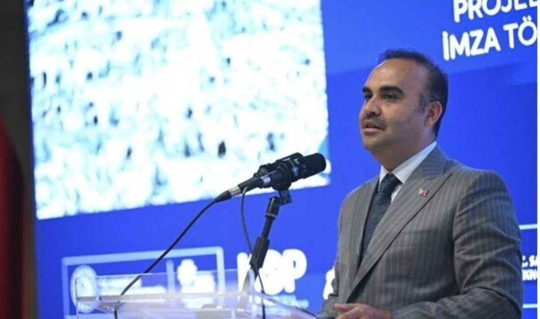 Sanayi ve Teknoloji Bakanı Kacır ,Erzincan ziyareti kapsamında Erzincan Belediye