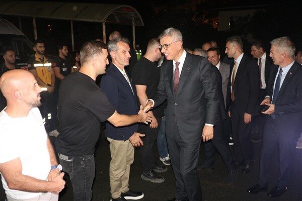 Sağlık Bakanı Prof. Dr. Kemal Memişoğlu, Rize Milletvekili Harun Mertoğlu,