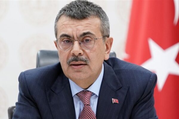 Milli Eğitim Bakanı Tekin, Sivas'ta meydana gelen trafik kazası dolayısıyla yayımladığı