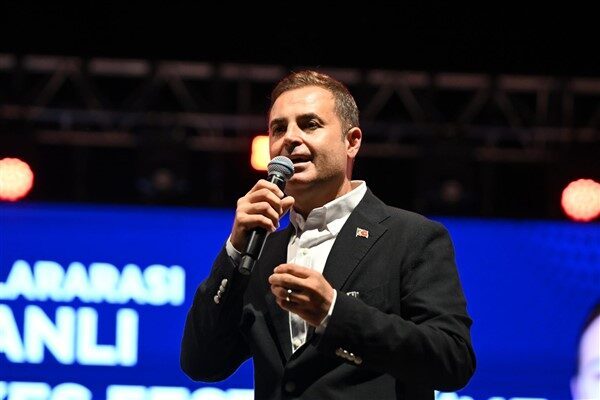 Balıkesir Büyükşehir Belediyesinin ana destekçisi olduğu festival, renkli görüntülere sahne