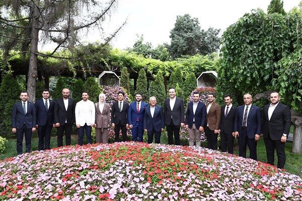 Başkan Büyükkılıç, AK Parti Gençlik Kolları Başkanı İbiş ve beraberindeki