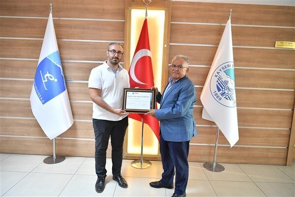 Büyükşehir Belediye Başkanı Dr. Memduh Büyükkılıç, Erciyes A.Ş. Yönetim Hizmet