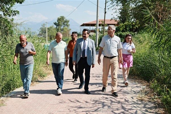 Dokuzkavaklar ve Goncalı mahallelerinde vatandaşların görüş ve taleplerini birebir dinleyen
