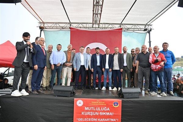 Köprübaşı Kaymakamı Emre Konakçı, Köprübaşı Belediye Başkanı Ali Aydın, Araklı