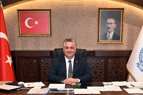 Yalova Belediye Başkanı Mehmet Gürel, Cumhuriyetin kurucusu Gazi Mustafa Kemal