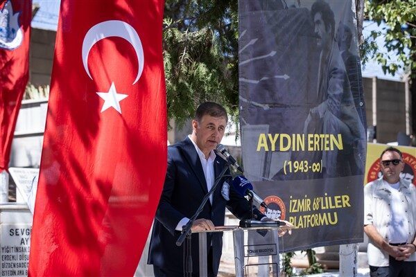 Konak Belediyesi ve İzmir 68’liler Platformu tarafından düzenlenen törende Konak