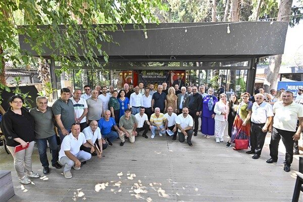 Antalya Muratpaşa Belediye Başkanı Ümit Uysal’ın başkanlığında yapılan toplantıya Batı