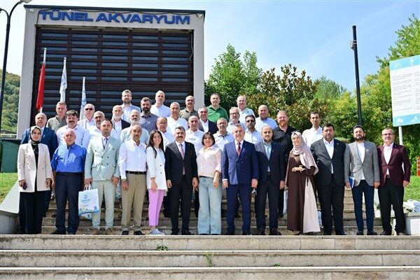 Yıldırım Belediye Başkanı Oktay Yılmaz,önceki dönemlerde görev yapan Belediye Meclis