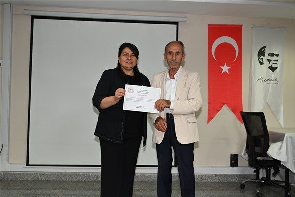Vali Ekrem Canalp’in eşi  Ayten Canalp’in himayelerinde yürütülen; Türkiye’de ilk