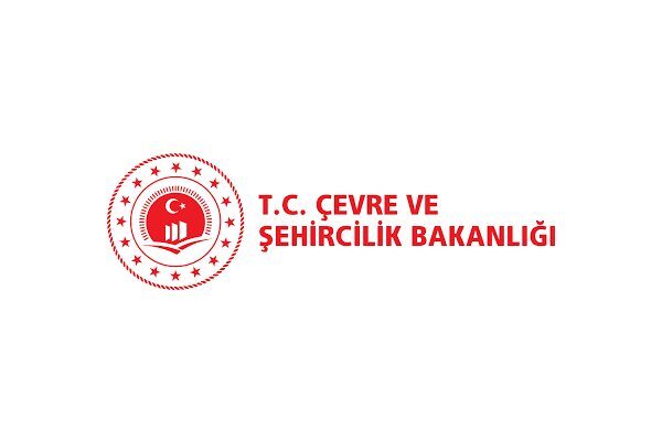 Çevre, Şehircilik ve İklim Değişikliği Bakanı Murat Kurum, ekiplerin yangın