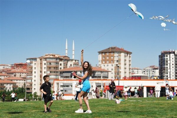 Etimesgut Belediyesi, 30 Ağustos Zafer Bayramı kutlamalarını ilçenin dört bir