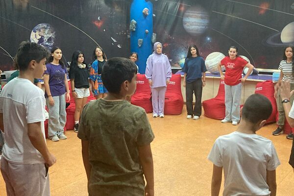 Bornova Belediyesi Mevlana Toplum ve Bilim Merkezi’nde, çocukların bilimsel bilgi