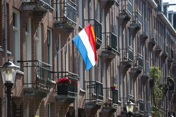 Hollanda Savunma Bakanı Brekelmans, Putin’in, barış konusunda ciddiyse Ukrayna'nın şehirlerini
