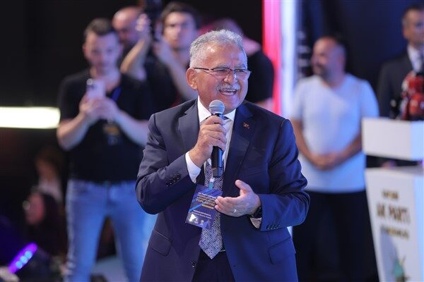 AK Parti Kayseri İl Başkanlığı tarafından Kadir Has Kültür Merkezi’nde