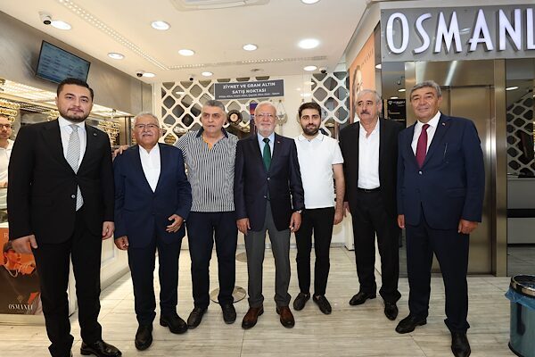 Kayseri Büyükşehir Belediye Başkanı Dr. Memduh Büyükkılıç, AK Parti Genel