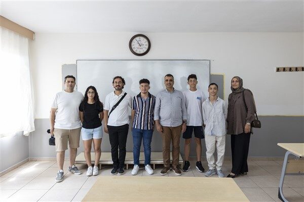 Mersin genelinde 32 noktada hizmet veren Büyükşehir’in kurs merkezlerinden 21’i