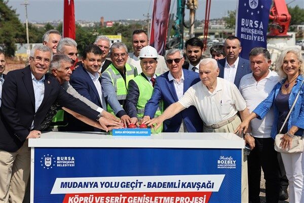 Sanayi Caddesi ile Nilüfer Bademli Kavşağı arasında hayata geçirilen köprü