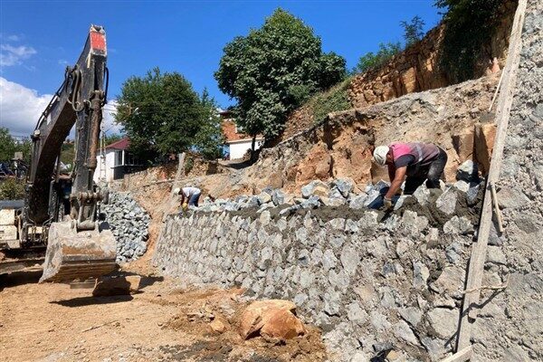 Ordu Büyükşehir Belediyesi, yatırımlarına devam ediyor. Altyapısı tamamlanan güzergahlar asfalt