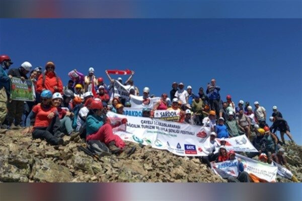 Etkinlik, 16 Ağustos sabahı Çayeli Hükümet konağı önünde yurtiçi ve