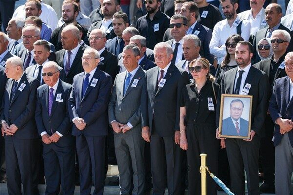 CHP Genel Başkanı Özel, 17, 18, 19. Dönem Ankara Milletvekili,