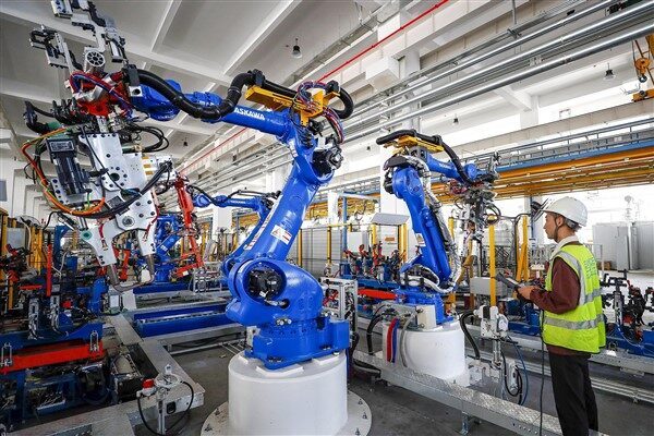 Çin, 12 yıldır dünyanın en büyük endüstriyel robot pazarı konumunu