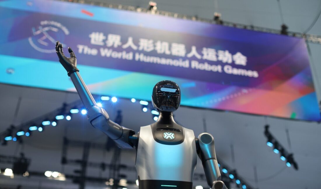 Dünyada ilk İnsansı Robot Spor Oyunları Çin'in başkenti Beijing'de törenle