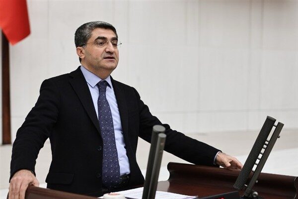 DEVA Partisi Genel Başkan Yardımcısı ve Mersin Milletvekili Ekmen, Mersin’de