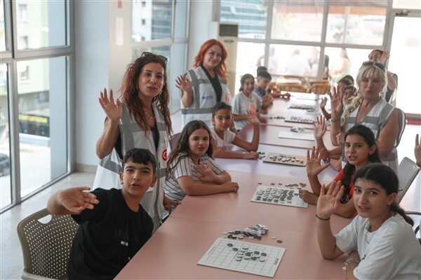 Gökyüzü Sanatsal Vakfı yetkilileriyle iş birliği içerisinde organize edilen “Zeka