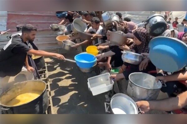 Kıtlık ve sanitasyon eksikliği nedeniyle Gazze'de ciddi felç hastalıkları yayılıyor.