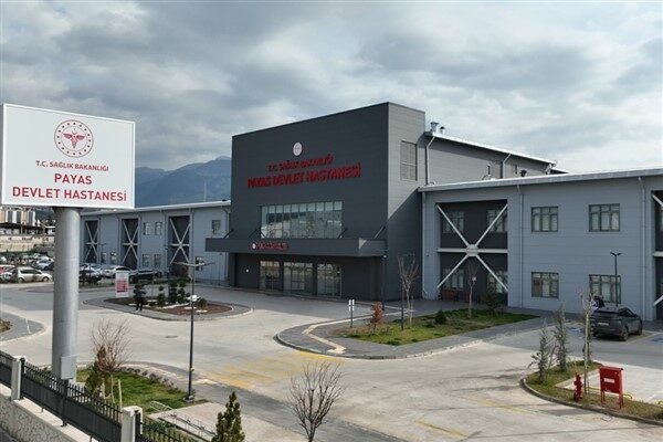 Arsuz, Belen ve Hassa devlet hastaneleri tamamlanarak hizmete açıldı. Ayrıca