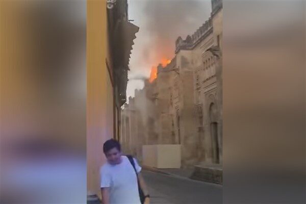 Her yıl 2 milyon kişinin ziyaret ettiği turistik mekanın içinden