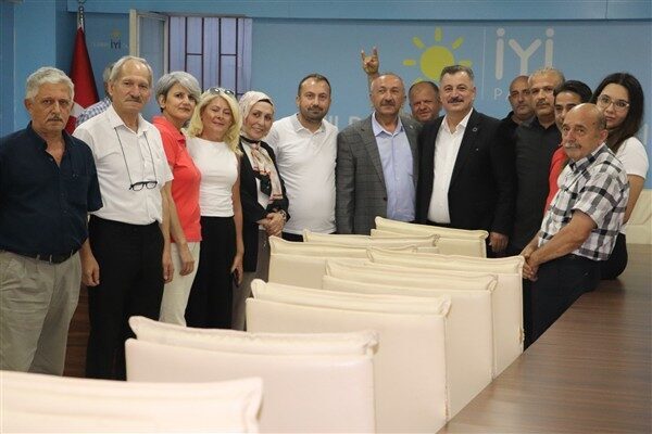 İYİ Parti Yıldırım İlçe Başkanı Mustafa Bozkurt, Anahtar Partisi’nin Kurucu
