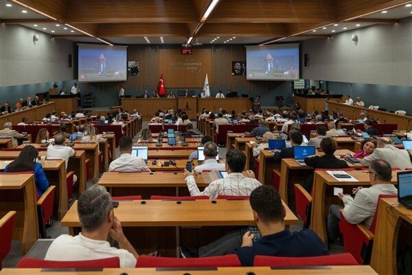 İzmir Büyükşehir Belediyesi'nin ağustos ayı son birleşimi, İzmir Büyükşehir Belediyesi