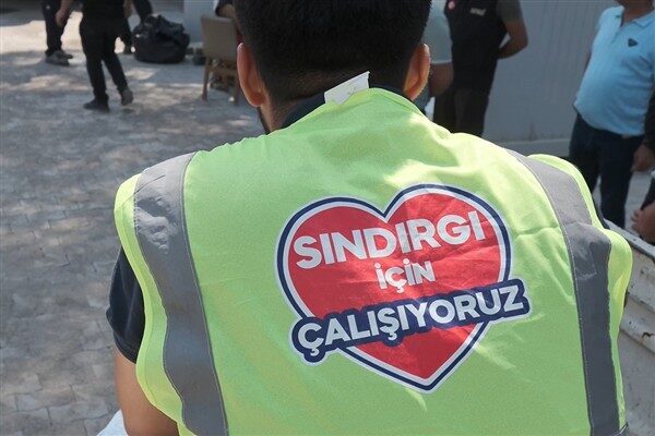 İzmir Büyükşehir Belediyesi tarafından Balıkesir’deki 6.1 büyüklüğündeki depremin ardından başlatılan