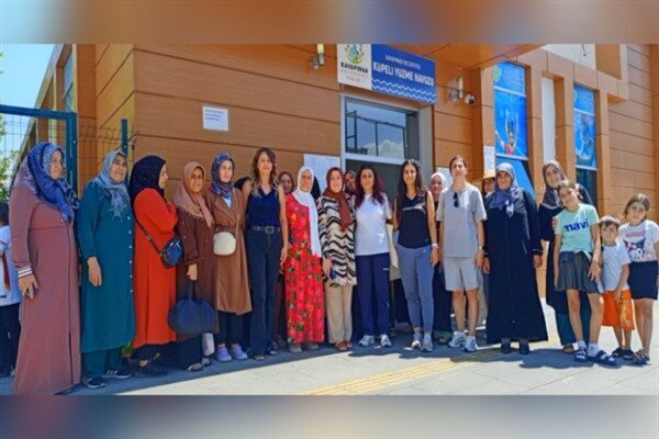 Belediye tarafından sunulan ücretsiz sabah sporları, haftanın 5 günü 06.30