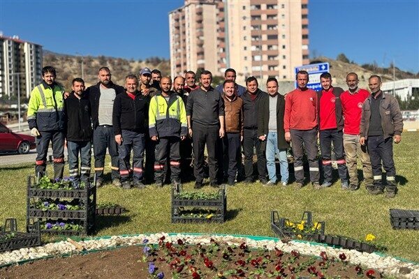 Belediyeden yapılan açıklamada ekonomik gelişmeleri yakından takip ederek çalışanların refahını