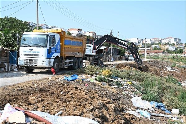 Bölgeden gelen yoğun şikayetler üzerine geçtiğimiz günlerde Bayıraltı’na giden Karacabey