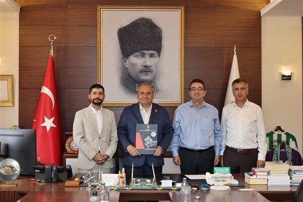 Keçiören Belediye Başkanı Mesut Özarslan ve TMMOB Jeoloji Mühendisleri Oda