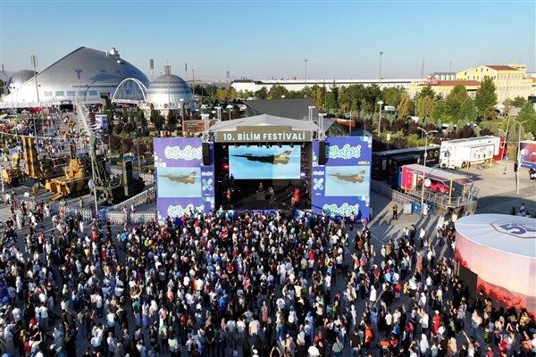 Konya Büyükşehir Belediye Başkanı Uğur İbrahim Altay, Konya Bilim Festivali’nin