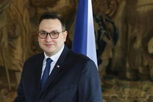 Çekya Dışişleri Bakanı Jan Lipavsky, HIV virüsünün Rus askerlerini yok