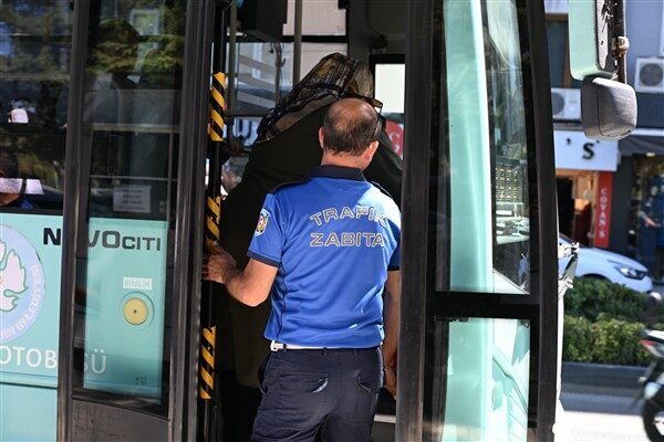 Zabıta ekipleri, gerçekleştirdikleri denetimlerle, toplu taşıma araçlarının klima sistemlerinin doğru