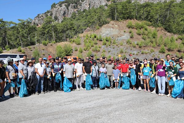 Marmaris Belediyesi ve Karayolları ekipleri, yaklaşık 15 gün önce temizlenen