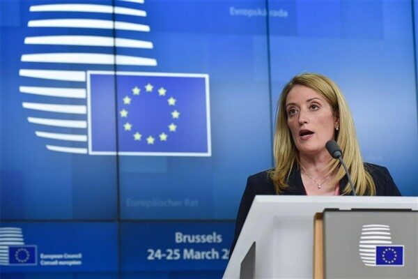 Avrupa Parlamentosu Başkanı Roberta Metsola, Avrupa'nın Ukrayna'ya desteği üç buçuk