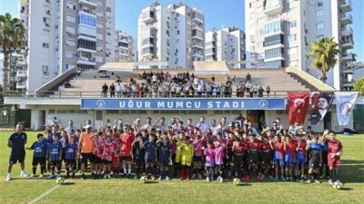 Muratpaşa Belediyesi, 30 Ağustos Zafer Bayramı’nı futbol turnuvasıyla kutladı. Uğur